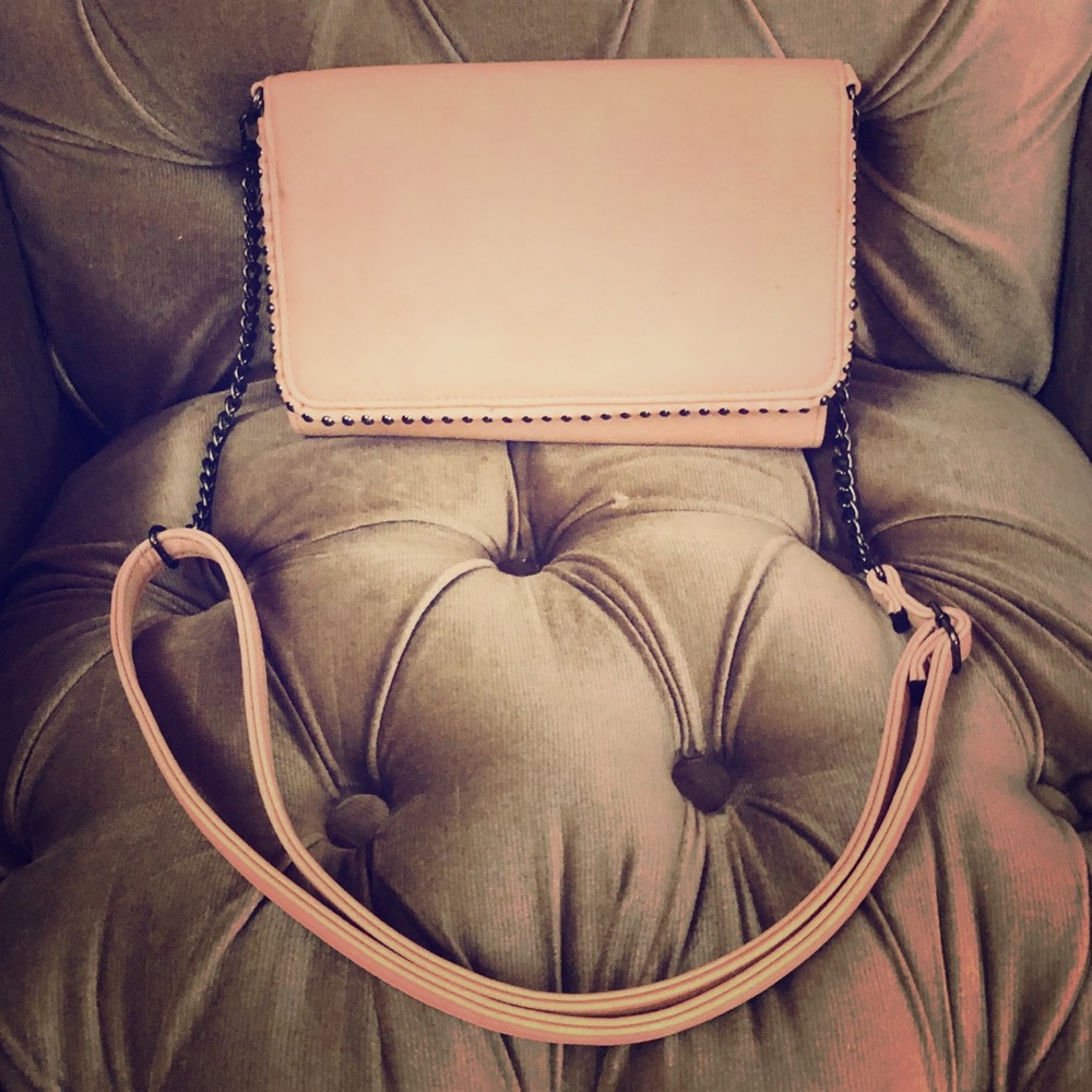 Max Studio chain wallet NWT